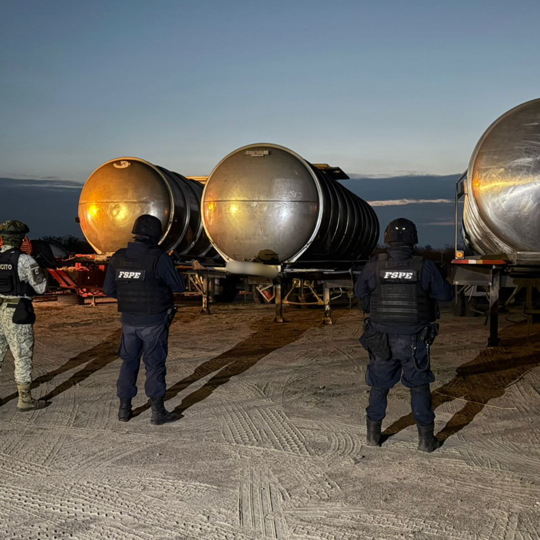 Los autotanques fueron asegurados.